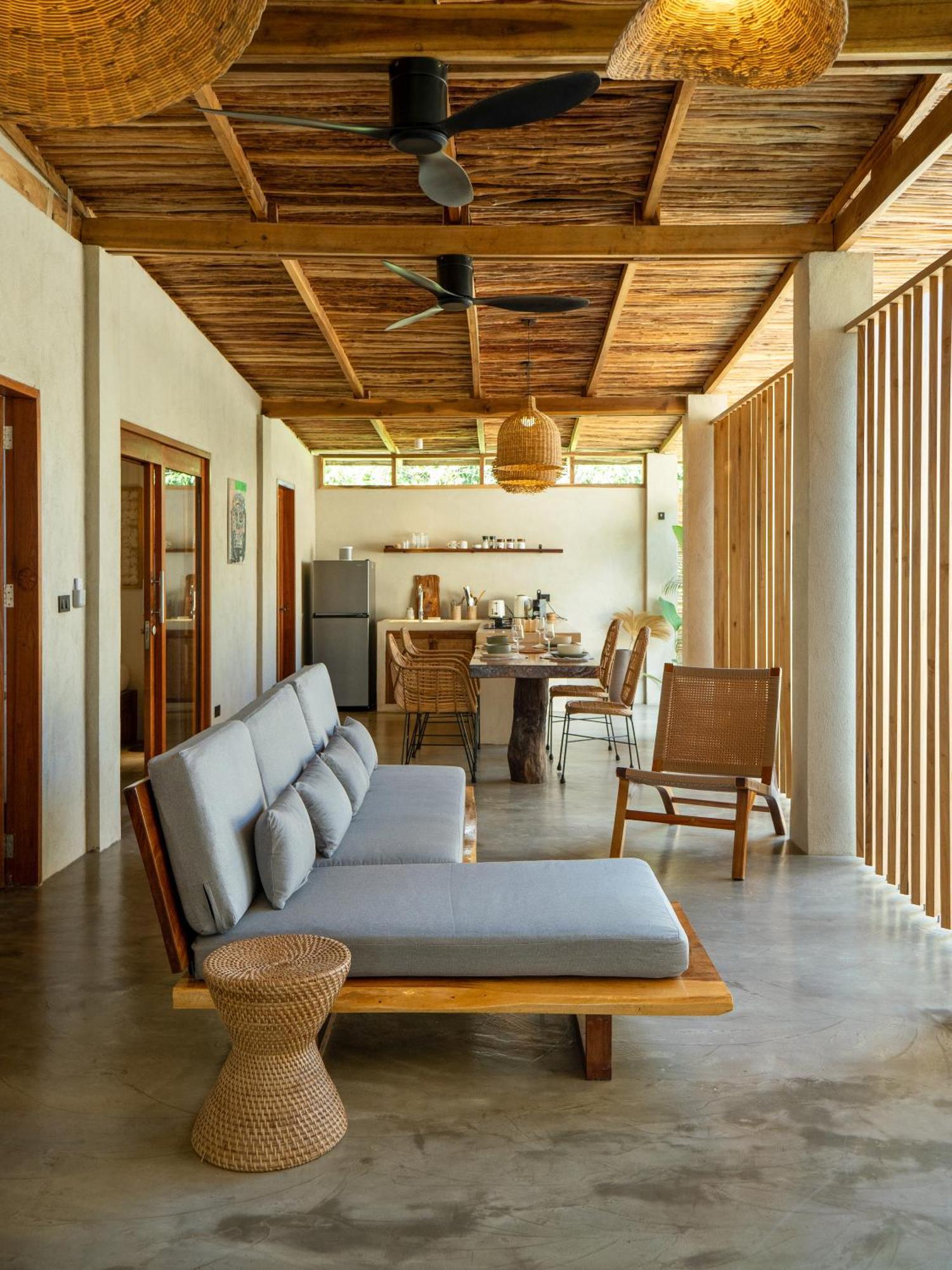 Elegant Villa With Private Pool Эль-Нидо Экстерьер фото